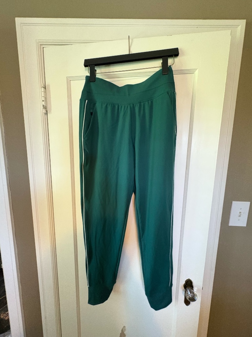 NWT Athleta Venice Track Stripe Jogger MT